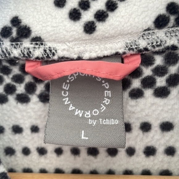 Vintage Black and White Aztec Fleece - Picture 8 of 12